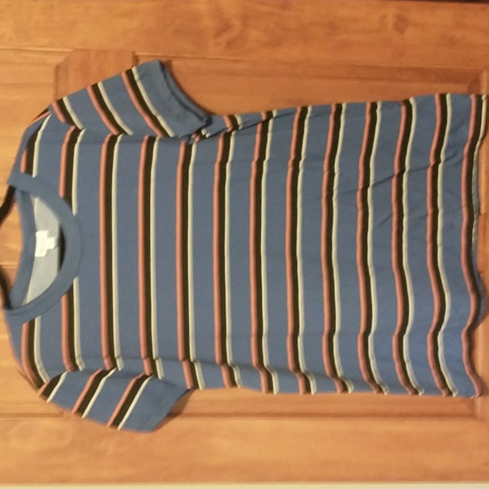 LuLaRoe woman's size XL short sleeve tunic-NWT